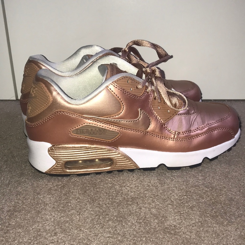 Gold Nike airs